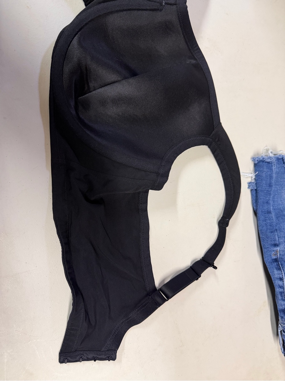 NWT torrid medium support Black Sports Bra 48D - Picture 7 of 7